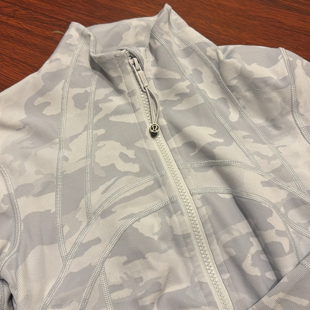 Women's lululemon Camouflage Zip-Up Jacket - Picture 6 of 10